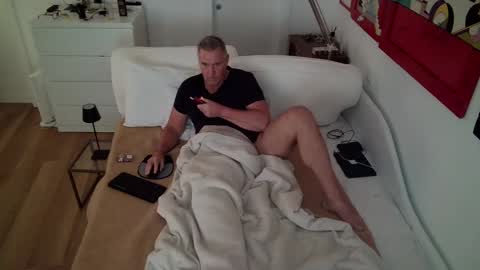 Snapshot of camunication chatting on March 9, 2025, 9:13 am camunication online show from March 9, 2025, 9:13 am