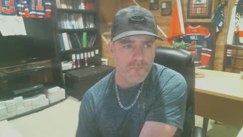CanadianBacon6969 online show from December 24, 2024, 3:05 am
