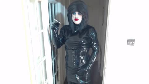 candi smokes online show from December 13, 2024, 7:21 pm