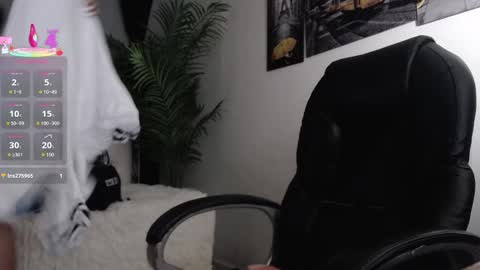 Snapshot of candiapole chatting on September 13, 2025, 1:11 pm Candy online show from September 13, 2025, 1:11 pm