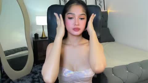 candiceferragamo online show from September 10, 2025, 8:14 am