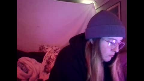 Candi online show from November 22, 2025, 9:19 am