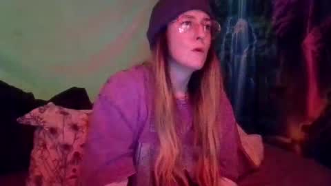 Candi online show from December 3, 2025, 9:40 am