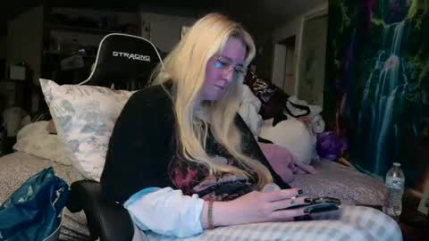 Candi online show from May 5, 2026, 7:38 am