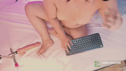 candle_lz online show from March 8, 2025, 3:50 am