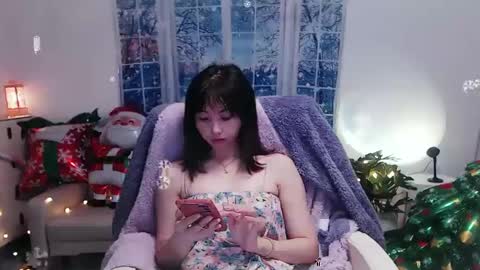 Snapshot of candy8998 chatting on December 23, 2024, 12:46 am candy8998 online show from December 23, 2024, 12:46 am
