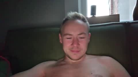 candy_boy_xoxo online show from June 7, 2026, 7:39 pm