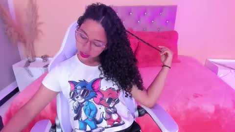 Candy online show from October 29, 2025, 7:04 pm