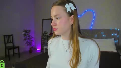 Candy online show from December 20, 2025, 1:12 am