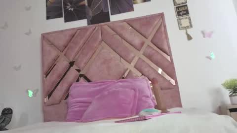 Im ChloeJoin The Fan Club online show from February 25, 2026, 6:56 am