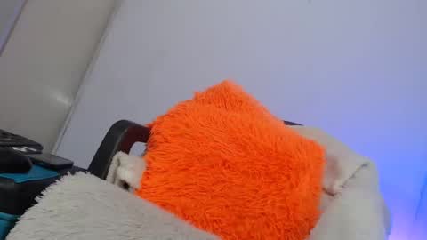 Snapshot of candy_cumyy1 chatting on December 3, 2024, 11:33 am candy_cumyy1 online show from December 3, 2024, 11:33 am