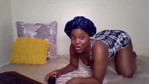 Snapshot of candy_curves chatting on February 27, 2026, 1:33 pm candy online show from February 27, 2026, 1:33 pm