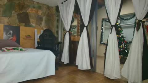 Jolie online show from November 8, 2025, 10:04 am