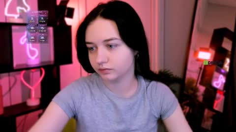 candy flossie1 online show from November 27, 2025, 10:39 am