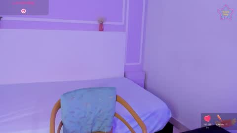 Snapshot of candy_lux301 chatting on January 9, 2026, 3:42 am candy_lux301 online show from January 9, 2026, 3:42 am