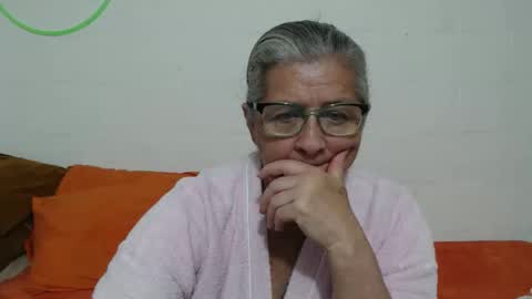 candy online show from December 19, 2025, 10:28 pm