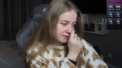 Snapshot of candy_meggie chatting on January 19, 2025, 5:39 pm Megan online show from January 19, 2025, 5:39 pm