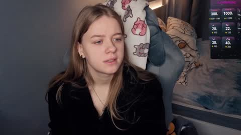 Snapshot of candy_meggie chatting on January 28, 2025, 11:28 am Megan online show from January 28, 2025, 11:28 am