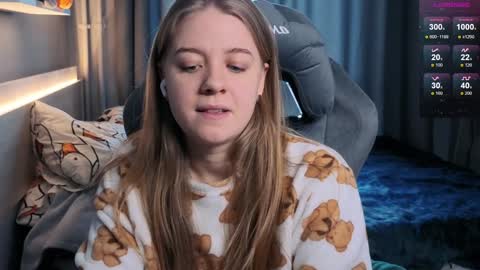 Snapshot of candy_meggie chatting on February 7, 2025, 12:39 pm Megan online show from February 7, 2025, 12:39 pm