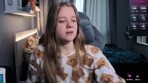 Snapshot of candy_meggie chatting on March 10, 2025, 9:43 am Megan online show from March 10, 2025, 9:43 am