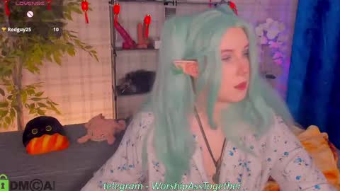 Snapshot of candy_yeah chatting on June 8, 2026, 1:28 am Mary online show from June 8, 2026, 1:28 am