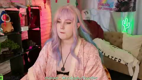 Snapshot of candy_yeahh chatting on June 20, 2026, 1:19 am Mary online show from June 20, 2026, 1:19 am