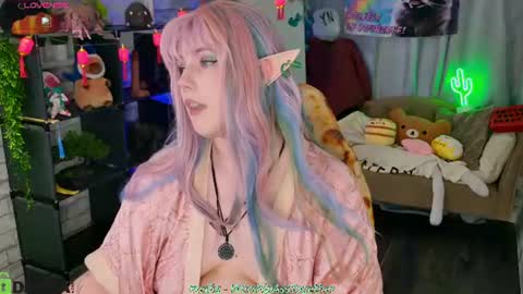 Snapshot of candy_yeahh chatting on July 24, 2026, 1:36 am Mary online show from July 24, 2026, 1:36 am