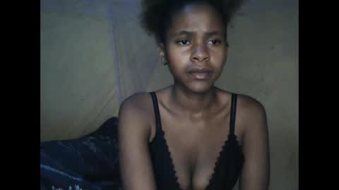 candybrown001 online show from September 15, 2025, 6:41 pm