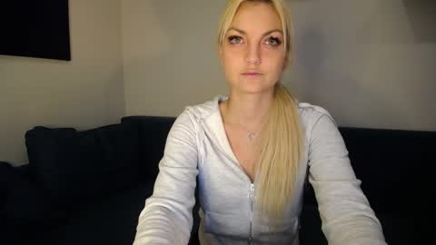 Snapshot of candycathc chatting on February 23, 2025, 11:33 am candycathc online show from February 23, 2025, 11:33 am