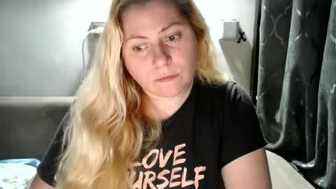 Laura online show from February 20, 2025, 7:30 pm