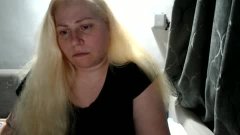 Laura online show from March 11, 2025, 9:15 pm