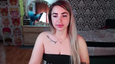 Snapshot of candygirlxxx9 chatting on May 25, 2026, 7:14 am candygirlxxx9 online show from May 25, 2026, 7:14 am