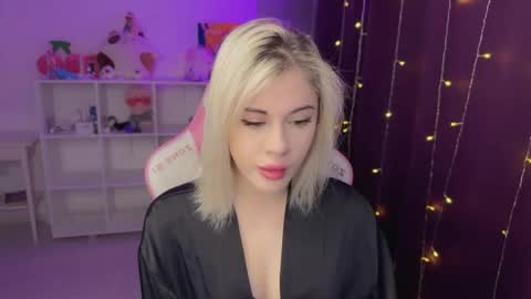 You can call me HH online show from November 24, 2025, 5:45 pm