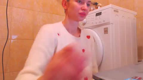 CANDYJESx online show from February 4, 2025, 9:49 am