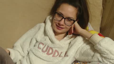 Snapshot of candylady136 chatting on March 3, 2025, 10:20 pm say meow and send tip  online show from March 3, 2025, 10:20 pm