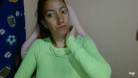 Snapshot of candymilfff chatting on April 27, 2026, 9:24 pm candymilfff online show from April 27, 2026, 9:24 pm