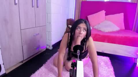 Candy  online show from November 15, 2025, 1:51 pm