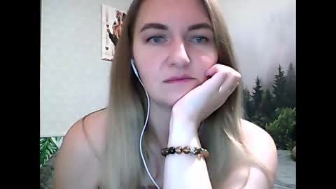 Daisy online show from September 15, 2025, 8:42 pm