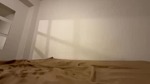 Candy   online show from March 10, 2025, 1:23 am