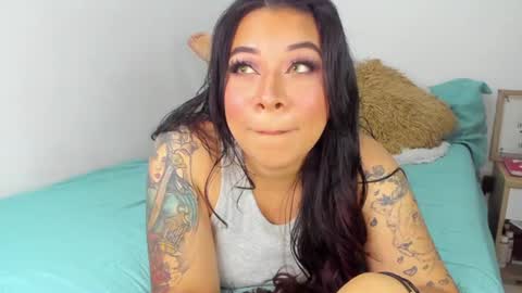 Snapshot of candyr0se_ chatting on July 14, 2026, 5:56 am candyr0se_ online show from July 14, 2026, 5:56 am