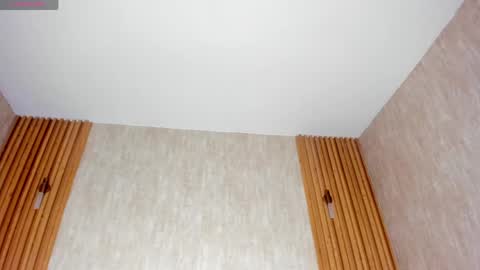 candyvixen_ online show from May 6, 2026, 1:25 am