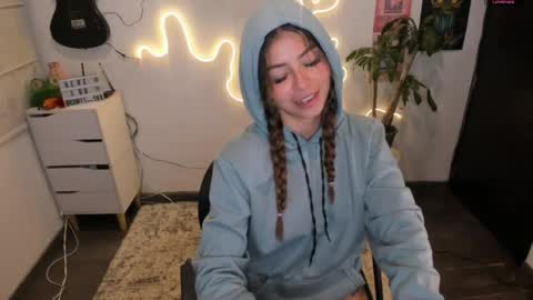 Camilla online show from April 25, 2026, 12:57 am