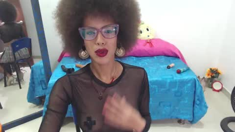 Snapshot of canella_hotx chatting on December 21, 2024, 9:15 pm Canela online show from December 21, 2024, 9:15 pm