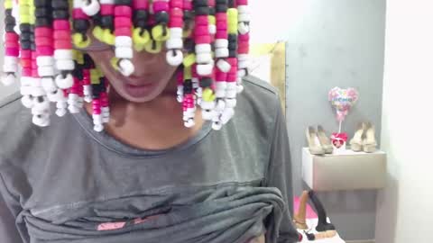 Snapshot of canella_hotx chatting on January 16, 2025, 3:02 pm Canela online show from January 16, 2025, 3:02 pm