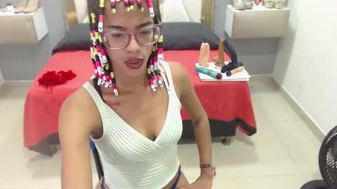 Snapshot of canella_hotx chatting on January 23, 2025, 5:42 pm Canela online show from January 23, 2025, 5:42 pm