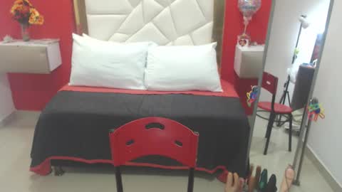 Snapshot of canella_hotx chatting on October 16, 2025, 3:46 pm Canela online show from October 16, 2025, 3:46 pm