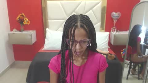 Snapshot of canella_hotx chatting on October 18, 2025, 5:03 pm Canela online show from October 18, 2025, 5:03 pm