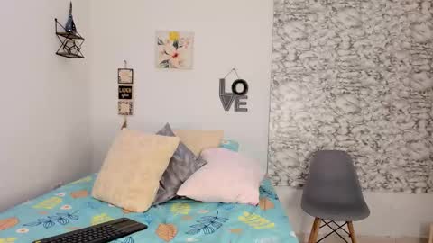 Canhela online show from November 29, 2025, 3:37 pm