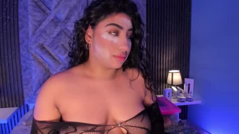 GABRIELA LOPEZ online show from September 24, 2025, 5:00 am