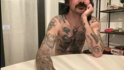 cantleavethehouse online show from December 3, 2025, 8:12 am